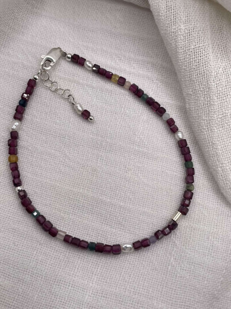Garnet bracelet Silver