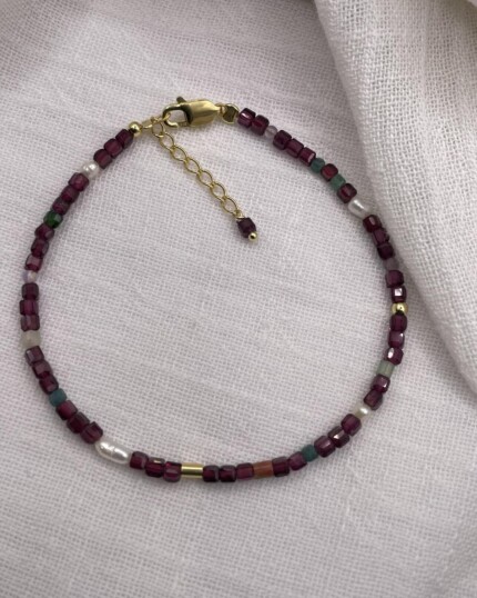 Garnet bracelet Goldplated